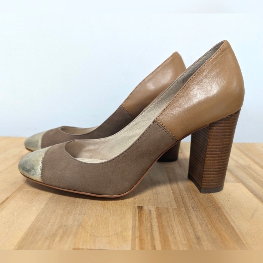 Louise Et Cie Camel Leather and Suede Pump Cap Toe Block Heel Classic Gold 8 - Picture 9 of 11